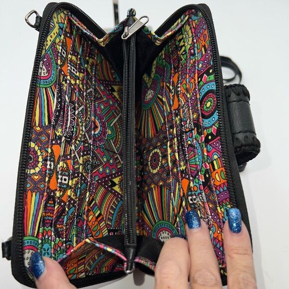 Sakroots Wristlet/Crossbody Phone Holder and Zip Around Wallet - Picture 6 of 11